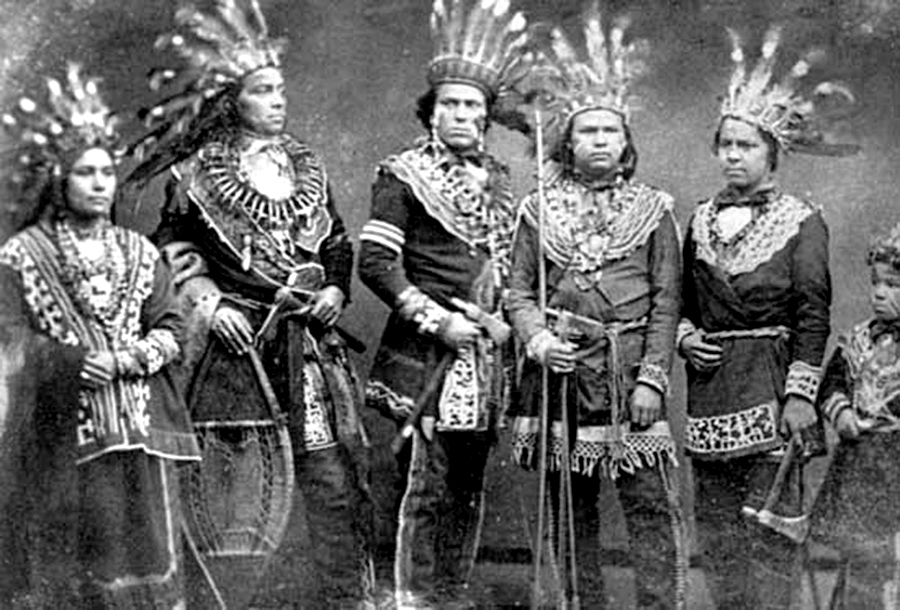 Public Domain - 1800's Ojibwa men
