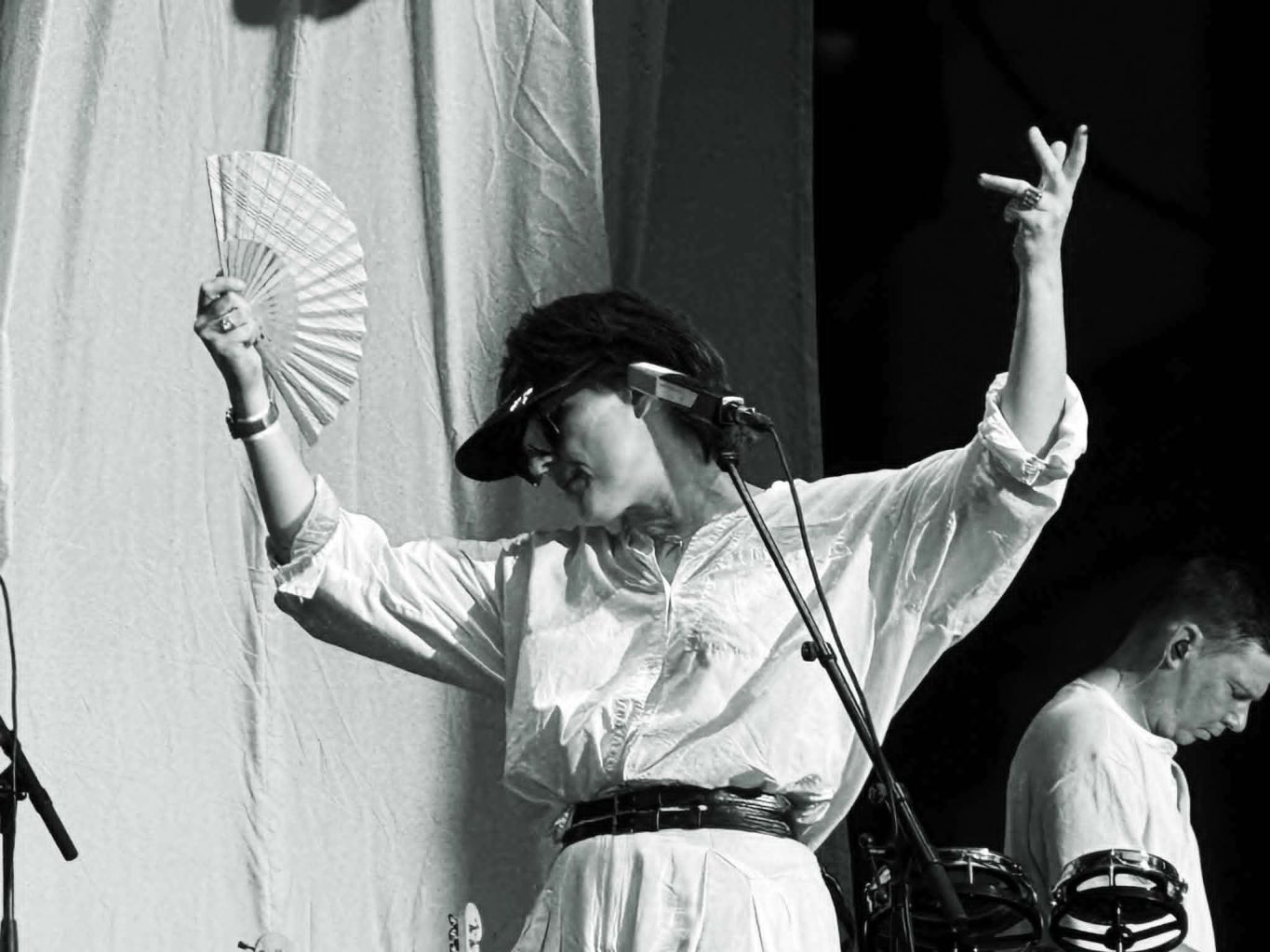 Cate Le Bon par Nicoals Roger / La Route du Rock